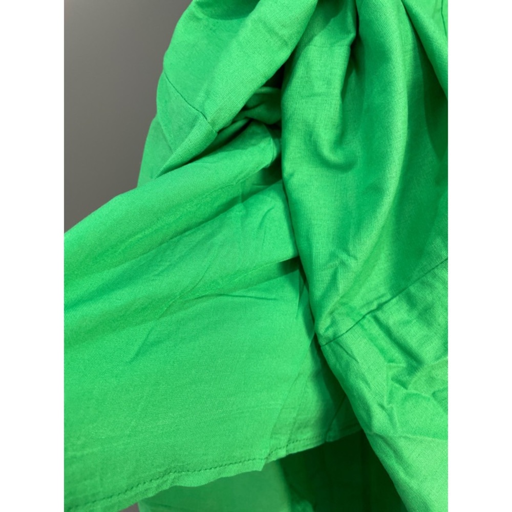 ALIVE GIRL Green maxi open back dress with puffy sleeves - Picture 7 of 9